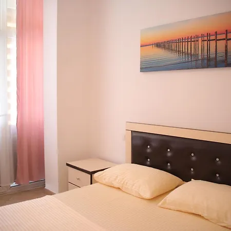 Appartement Pleasant With Free Dedicated Parking In Komuna E Parisit