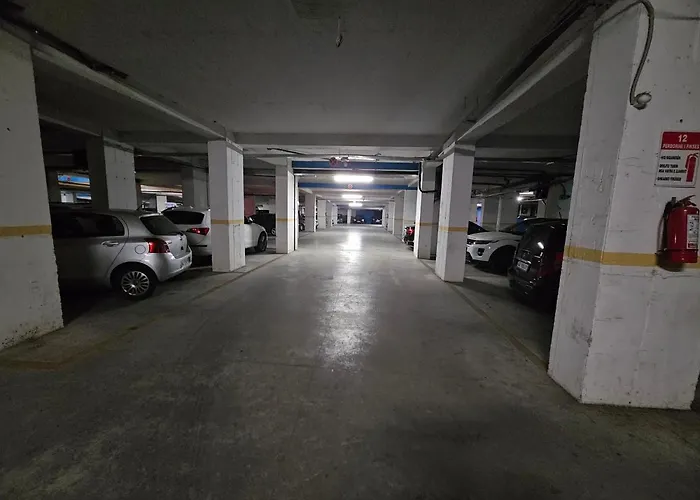 Urban Stay 2 Komuna Paris Private Parking Self Check-In Apartment Tirana