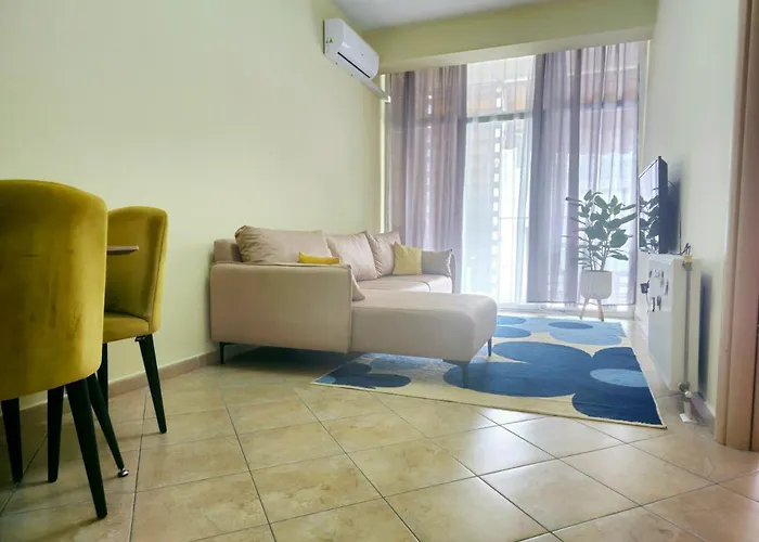 Urban Stay 2 Komuna Paris Private Parking Self Check-In