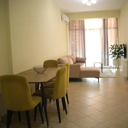 Urban 2 Komuna Paris Private Parking Self Check-in Apartment Tirana